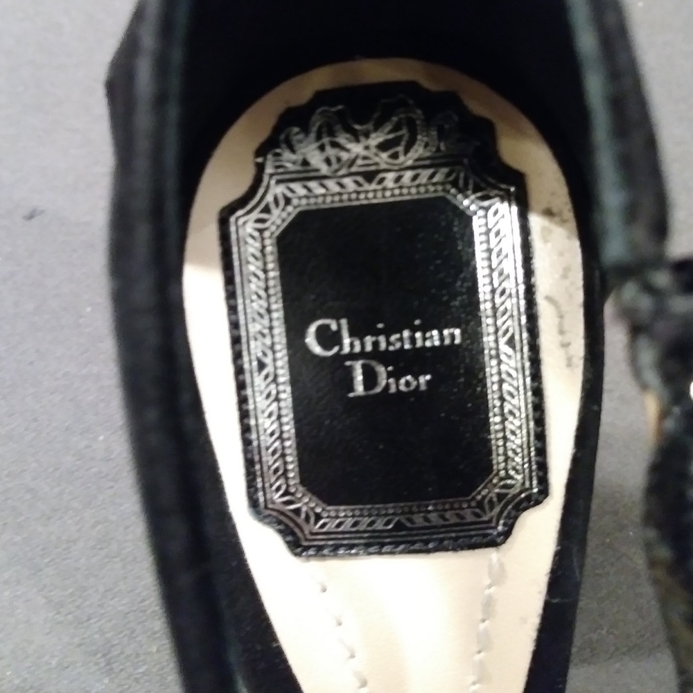 Women’s Size 37 Suede Christian Dior Heels. - Picture 4 of 4